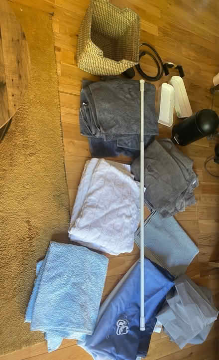 Photo of free Bathroom items various (East dulwich) #2
