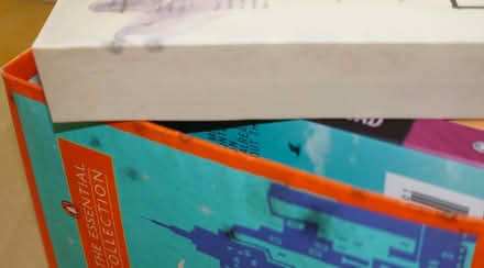 Photo of free Essential Collection Penguin books - 10 books, boxed (Kingsway) #2