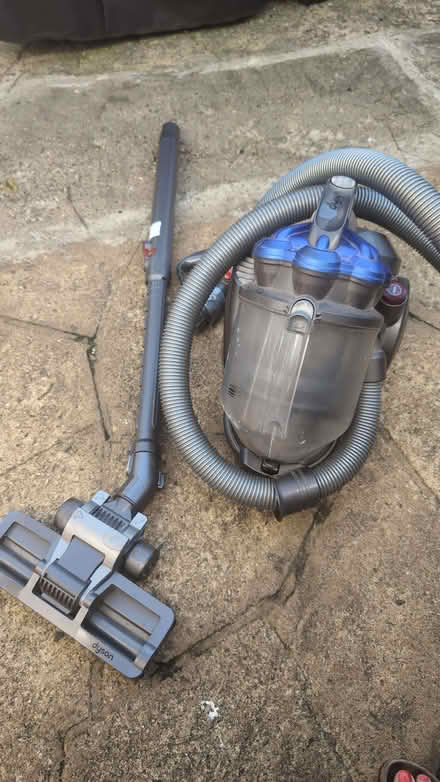 Photo of free Dyson vacuum (Long Ditton KT7) #1