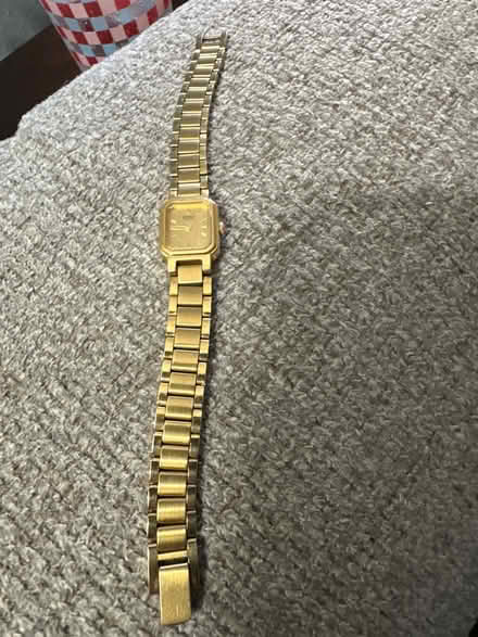 Photo of free Women’s Seiko quartz watch (Prospect Park) #2