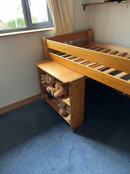 Photo of free Kid's cabin bed (Islip OX5) #2