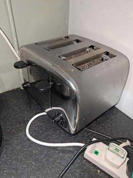 Photo of free Working toaster (Chesterfield S40) #1