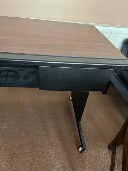 Photo of free Small desk (Tolworth KT6) #2