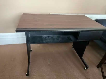 Photo of free Small desk (Tolworth KT6) #1