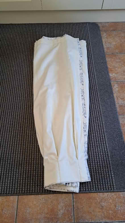 Photo of free Curtains and rail (Saracen's Head PE12) #4