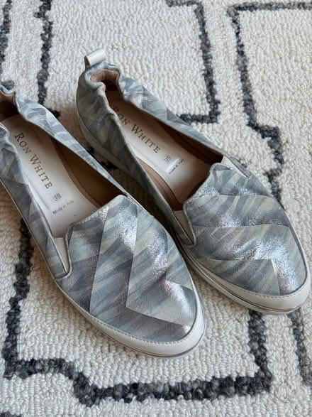 Photo of free RON WHITE women’s sneakers 39 (Rego Park) #1