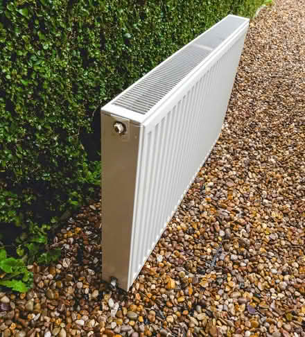Photo of free White radiator, 1000x600x100mm (S8 Woodseats) #2