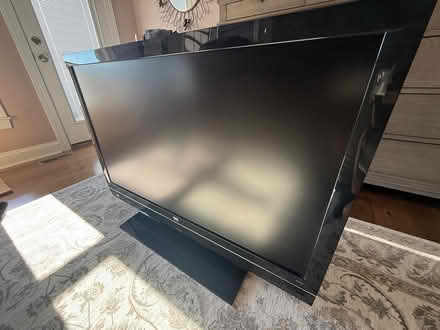Photo of free HP High Definition LCD TV (Harmony Manor Dr) #3