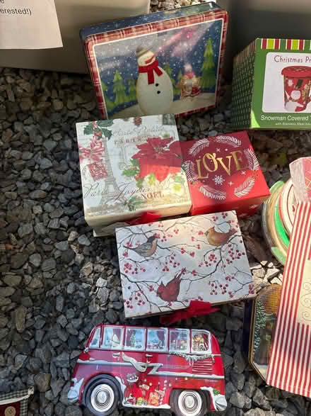 Photo of free Christmas-themed boxes/tins (Ossining) #1