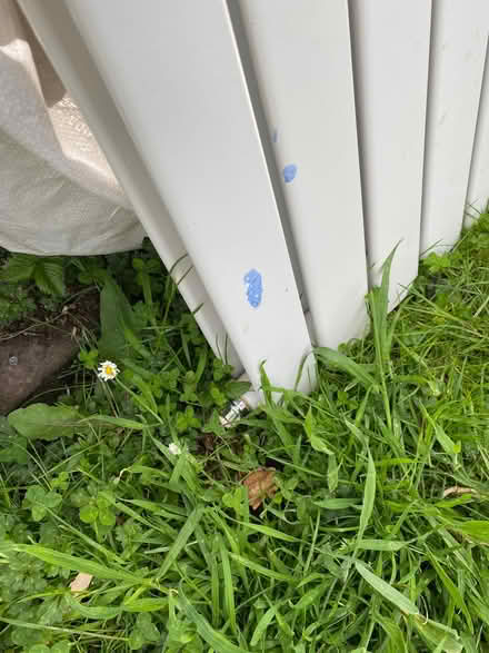 Photo of free modern radiator 178 x 48 cms (Greaves LA1) #4