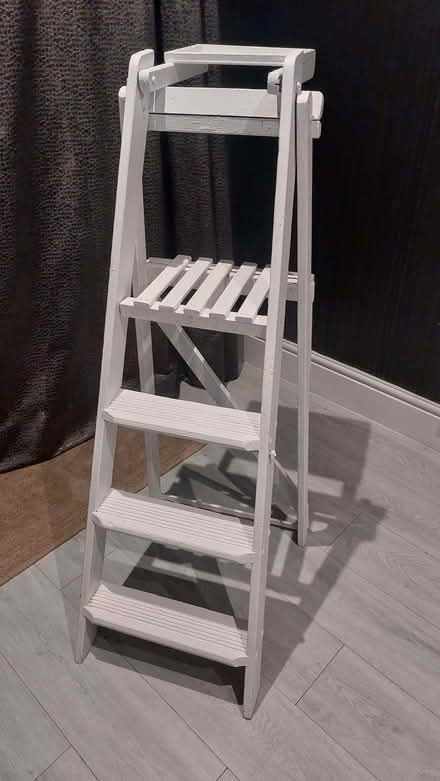 Photo of free White painted stepladder (Hornby LA2) #2