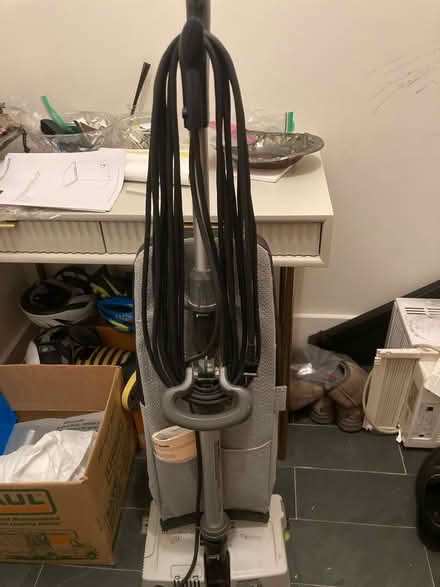Photo of free Oreck upright vacuum (Shaw metro) #3