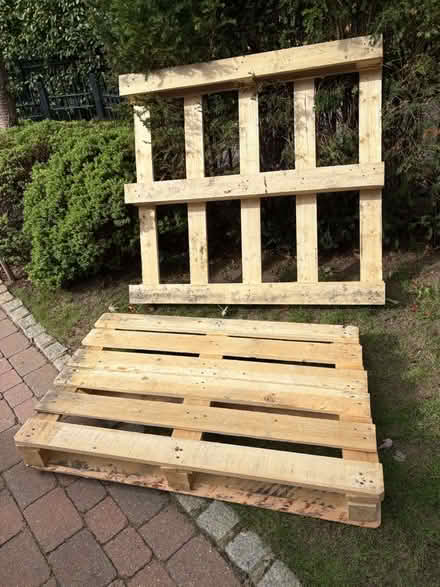 Photo of free X2 Wooden Pallets (Weybridge KT13) #1
