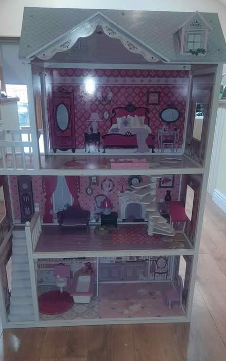 Photo of free Doll house (Dublin) #2