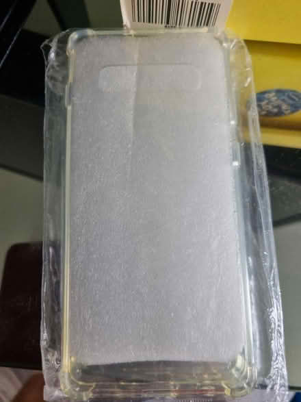 Photo of free Samsung s10+ phone case (SE20) #2