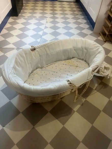 Photo of free Wicker Moses basket (Sundridge TN14) #2