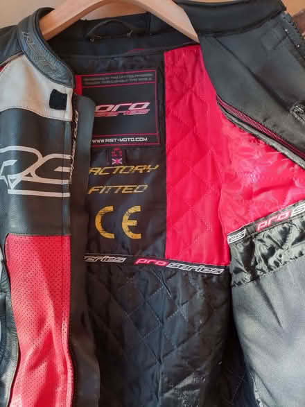 Photo of free RST Leather Men's Motorbike Jacket Size 42 (Southam CV47) #4