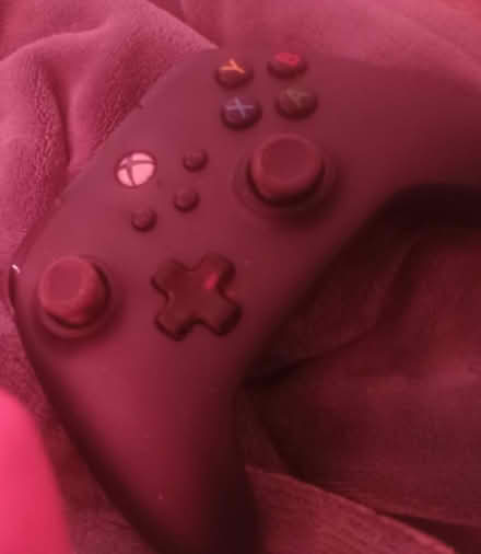 Photo of free Xbox c-ontroller (Little Carleton FY3) #1