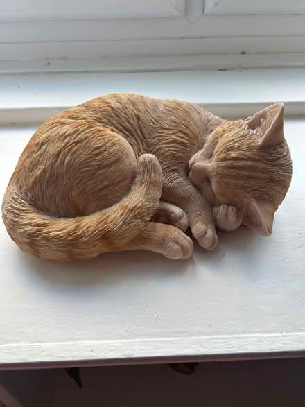 Photo of free Sleeping Ginger Cat Ornament (Colinton Mains EH13) #1