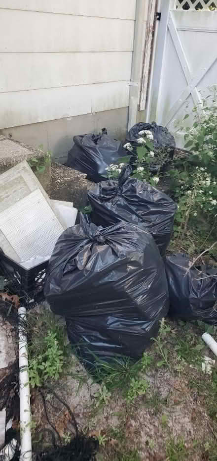 Photo of free Returnable Bottles and Cans (North babylon NY) #2