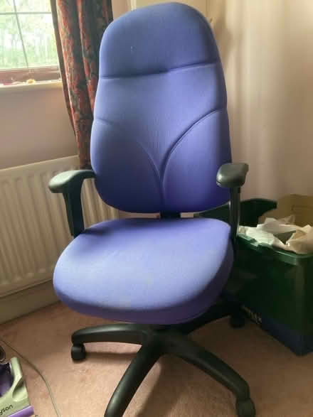 Photo of free Large office chair (Chineham RG24) #1