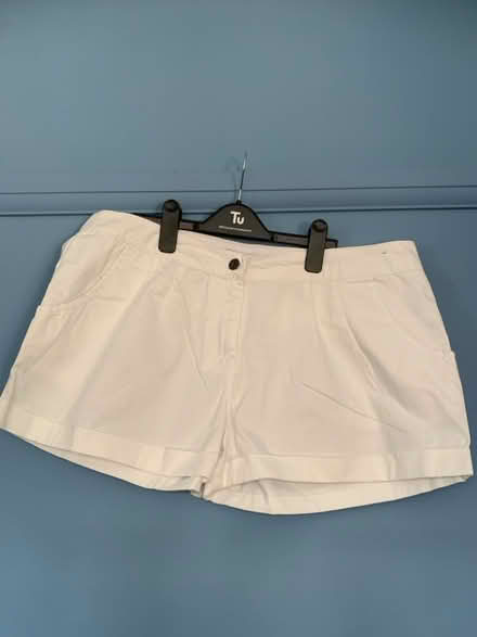 Photo of free White shorts (Tilehurst RG30) #1