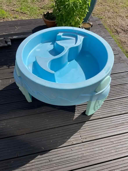Photo of free Water/sand table (Farnham Common SL2) #1
