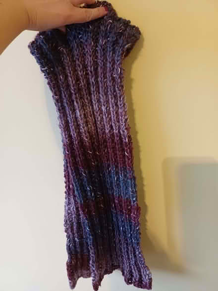 Photo of free Hand Knitted Purple Scarf (Orgreave S13) #2