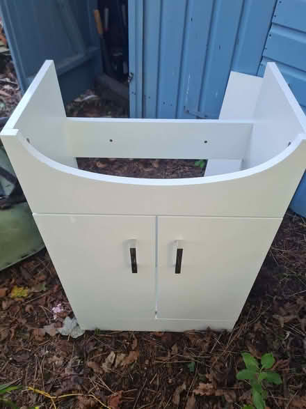 Photo of free Undersink vanity unit. High gloss white (Longden Common SY5) #3