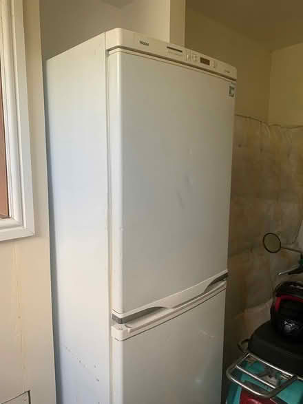Photo of free Fridge (BD1 Bradford.) #3