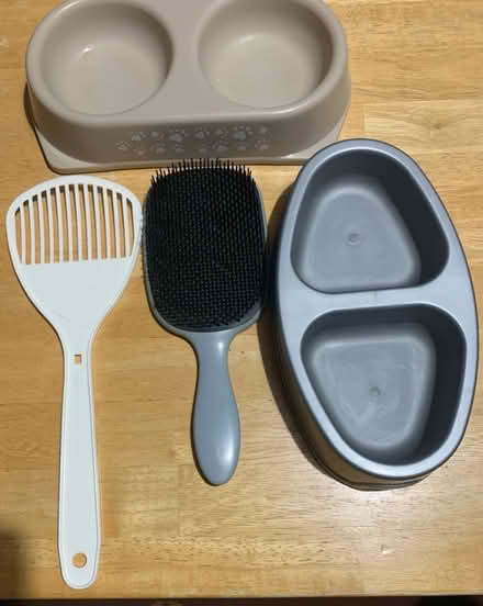 Photo of free Cat Supplies (Colney Hatch N10) #1