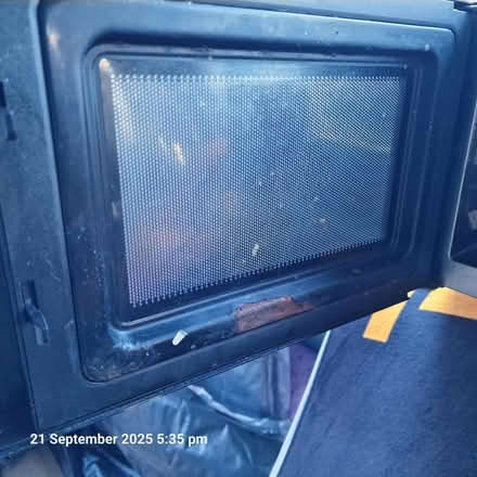 Photo of free Microwave with grill (Chester CH2) #4