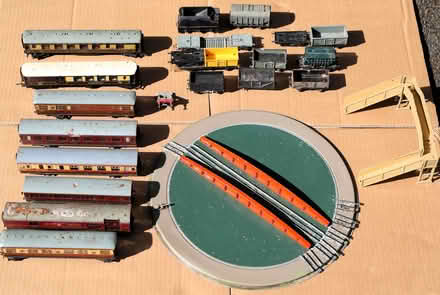 Photo of free Old Hornby OO carriages, trucks etc in poor condition (Weybridge KT13) #1