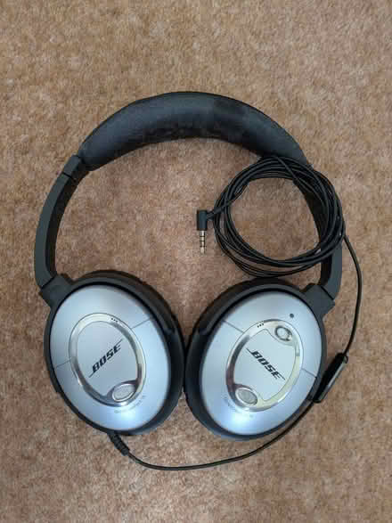 Photo of free Bose noise cancelling headphones (wired) (Hersham KT12) #1