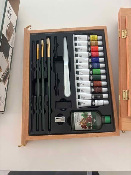 Photo of free Art set (CV5) #2