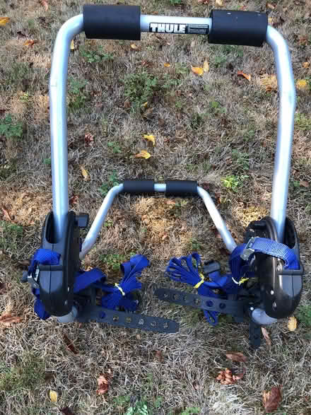 Photo of free Thule Speedway 2-Bike Trunk Rack (Aurora (N Seattle/ Shoreline)) #1