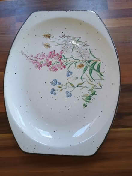 Photo of free Ceramic floral food plate (Bloomfield) #1