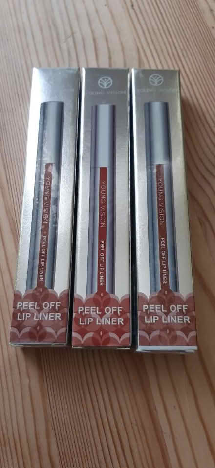 Photo of free Lip liner, 3 different shades (St Anne's on the Sea FY8) #1