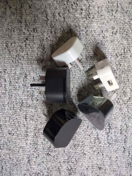 Photo of free USB mains adapters (Cam GL11) #1