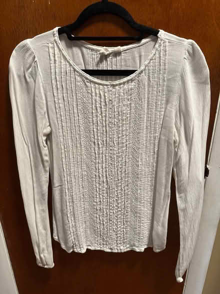 Photo of free Women’s While Long Sleeve Shirt (Clason Point Bronx NY) #1