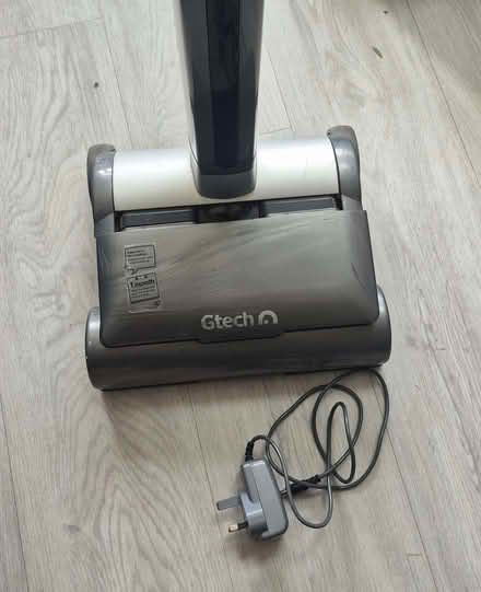 Photo of free Gtech Air Ram Lightweight Cordless Hoover (CT7) #2