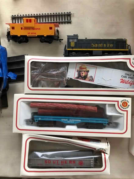 Photo of free Bachmann HO Scale Train parts (Sacramento - Edison Ave/Fulton) #2