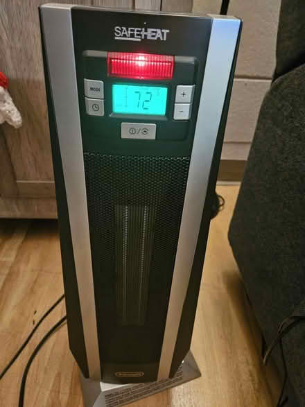 Photo of free DeLonghi heater (Fair Oaks and Wolfe) #2