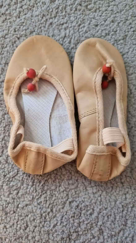 Photo of free Girl's Ballet Shoes (Lilliput BH14) #2
