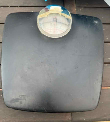 Photo of free Bathroom scales (Cox Green SL6) #1
