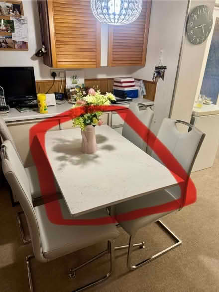 Photo of free Dining table (Chipping Barnet EN5) #1