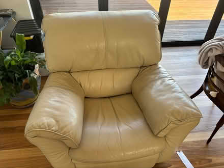 Photo of free Leather sofa plus 2 armchairs (Gordon nsw) #1