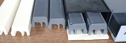Photo of free 35mm slide carrier for projector (Cowes PO31) #2