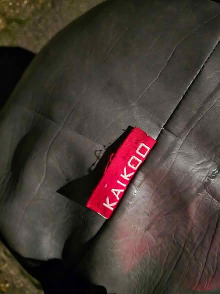 Photo of free Grey pouffe (IG6 3s) #2