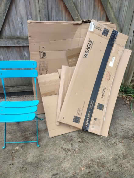 Photo of free Several large pieces of cardboard (Bricknells Meadow OX28) #1